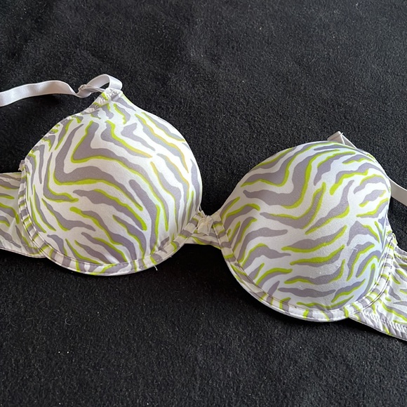 3/$20 NWT Lightly Lined Bow Bras and Deep Plunge Bra size 36DD - Picture 10 of 16